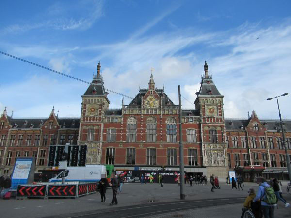 29 アムステルダム中央駅 Station Amsterdam Centraal Nsラウンジ 3 4 2ヨーロッパ ピーナッツの旅行記録